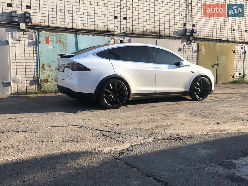 Внедорожник / Кроссовер Tesla Model X 2017 в Днепре