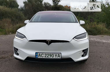 Позашляховик / Кросовер Tesla Model X 2017 в Луцьку