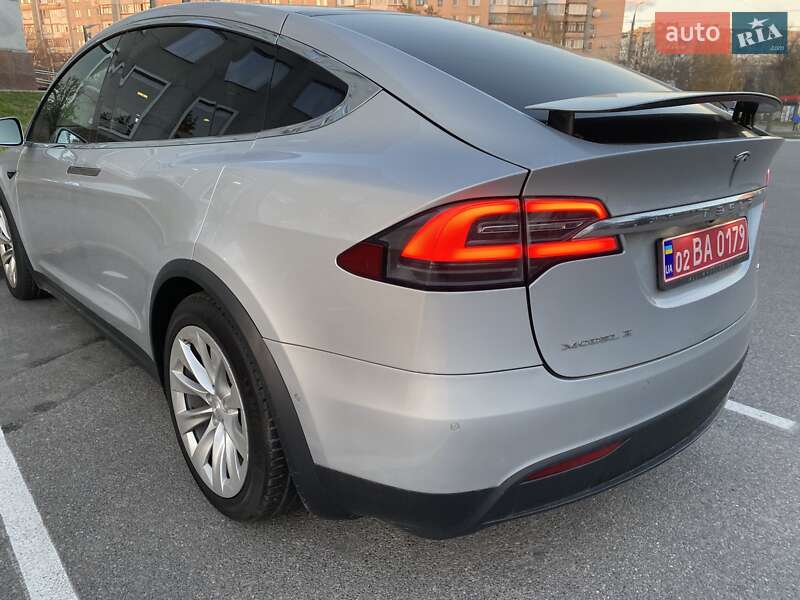 Позашляховик / Кросовер Tesla Model X 2018 в Вінниці