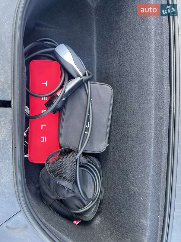 Позашляховик / Кросовер Tesla Model X 2018 в Вінниці