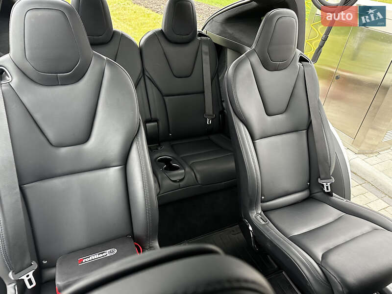 Позашляховик / Кросовер Tesla Model X 2018 в Львові