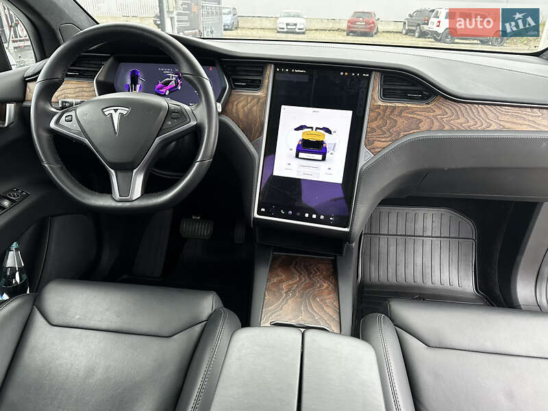 Позашляховик / Кросовер Tesla Model X 2018 в Львові