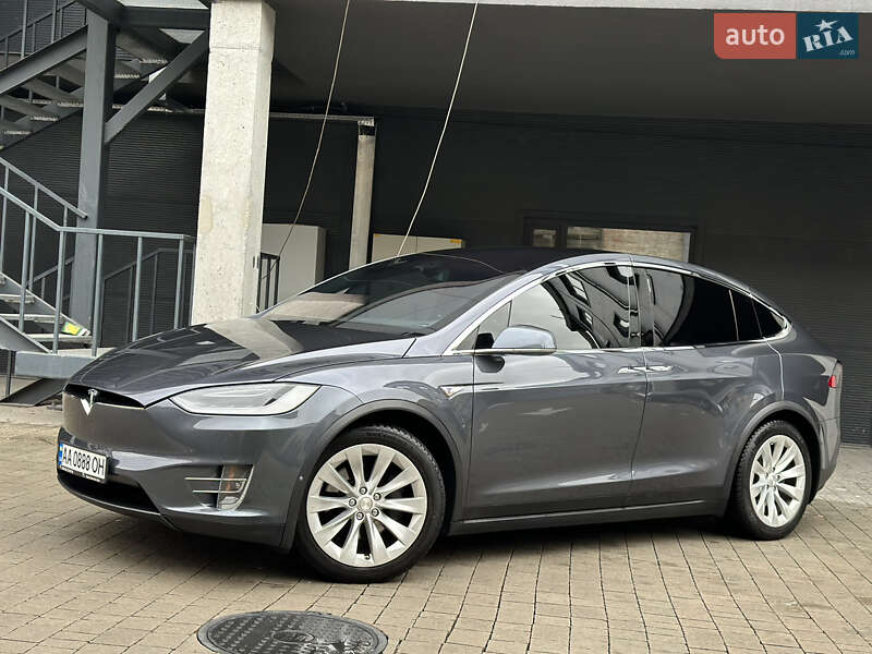 Позашляховик / Кросовер Tesla Model X 2016 в Львові