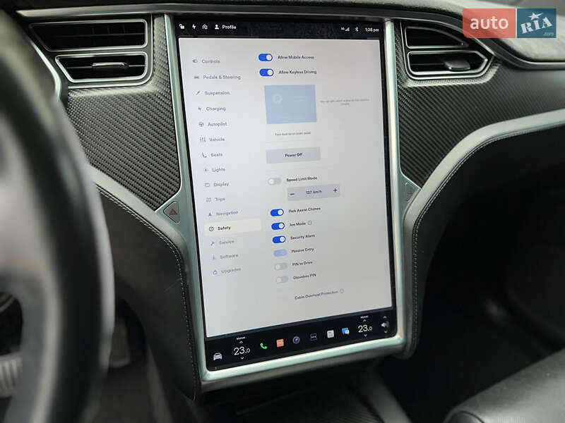 Позашляховик / Кросовер Tesla Model X 2016 в Львові