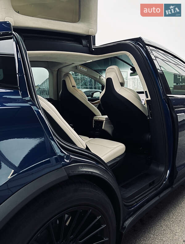 Позашляховик / Кросовер Tesla Model X 2018 в Києві
