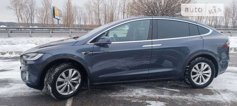 Позашляховик / Кросовер Tesla Model X 2017 в Києві