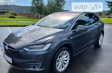 Внедорожник / Кроссовер Tesla Model X 2017 в Киеве