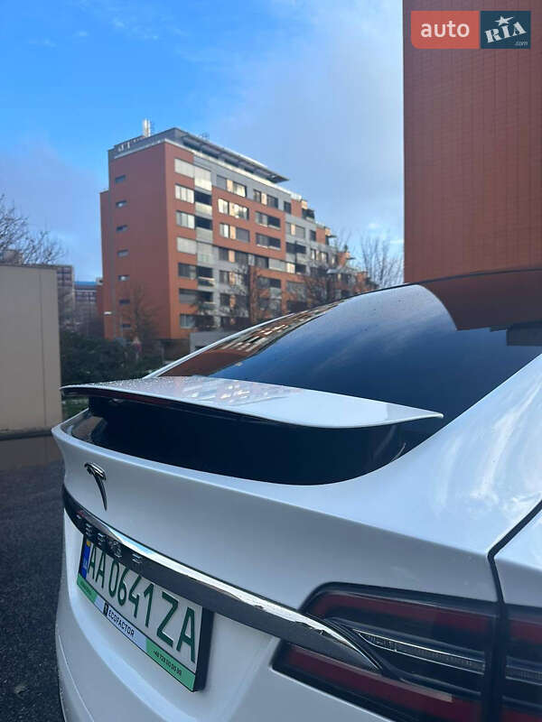 Позашляховик / Кросовер Tesla Model X 2019 в Києві