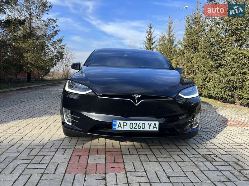 Внедорожник / Кроссовер Tesla Model X 2017 в Запорожье