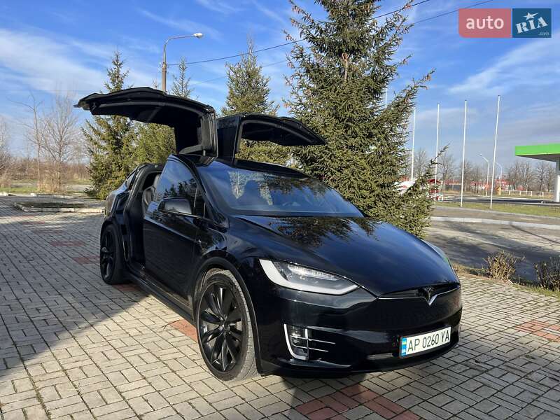 Внедорожник / Кроссовер Tesla Model X 2017 в Запорожье