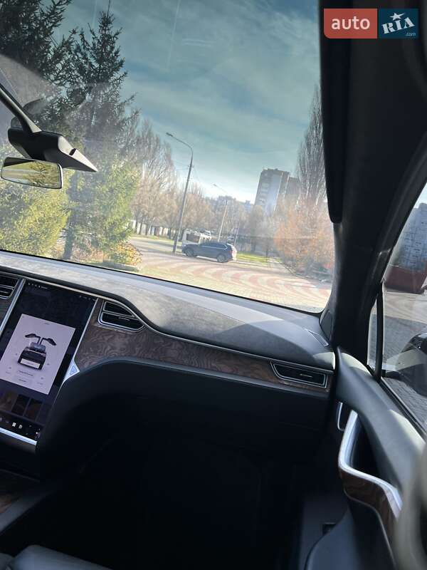 Внедорожник / Кроссовер Tesla Model X 2017 в Запорожье