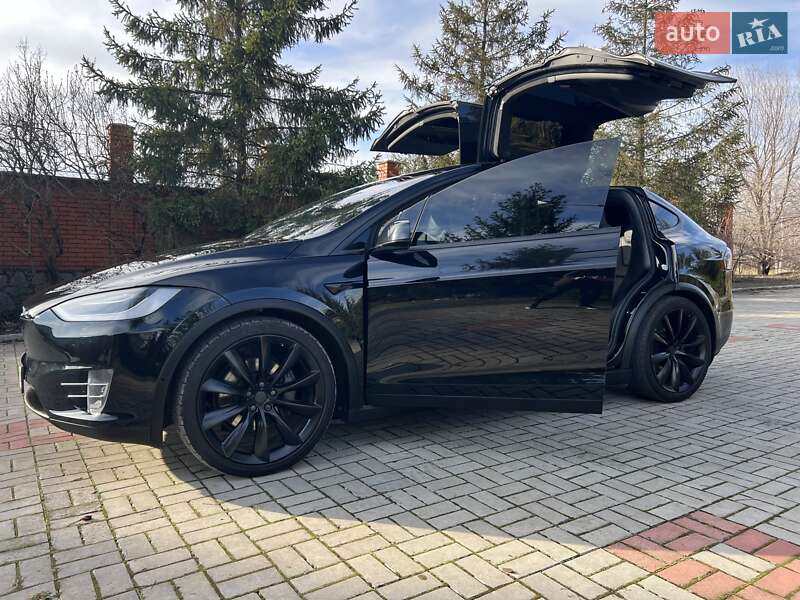 Внедорожник / Кроссовер Tesla Model X 2017 в Запорожье