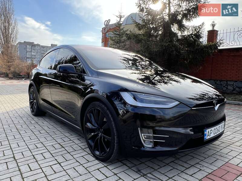 Внедорожник / Кроссовер Tesla Model X 2017 в Запорожье
