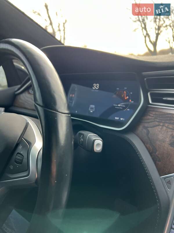 Внедорожник / Кроссовер Tesla Model X 2017 в Запорожье