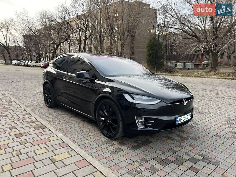 Внедорожник / Кроссовер Tesla Model X 2017 в Запорожье
