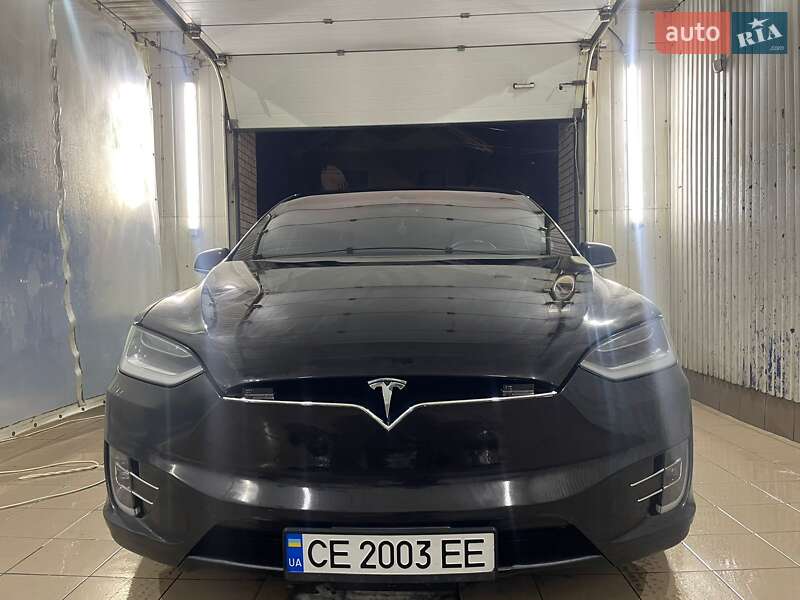 Внедорожник / Кроссовер Tesla Model X 2016 в Черновцах