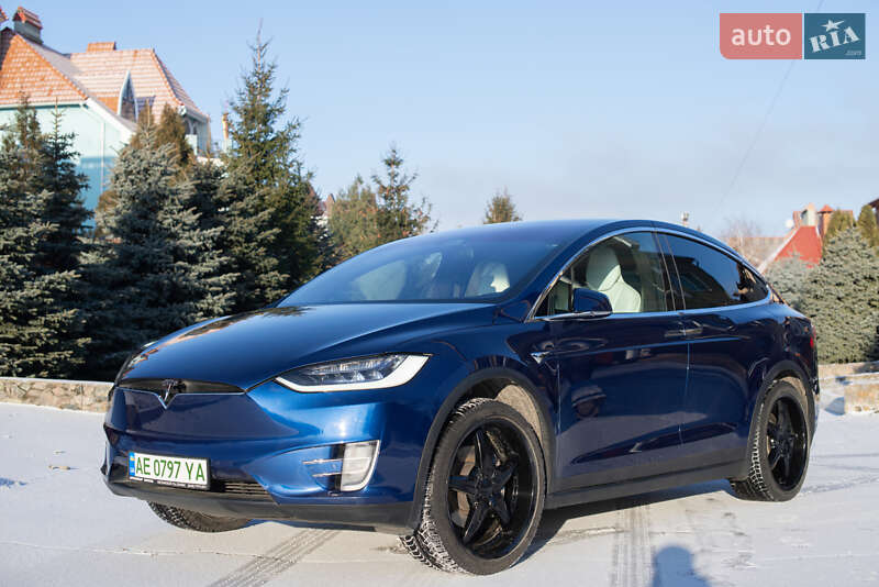 Внедорожник / Кроссовер Tesla Model X 2017 в Днепре