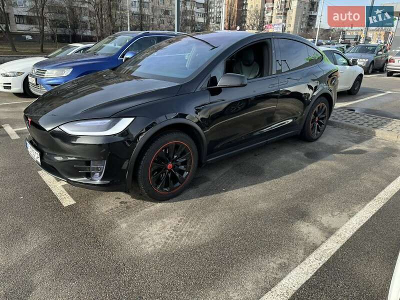 Внедорожник / Кроссовер Tesla Model X 2017 в Киеве