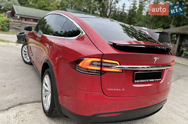 Позашляховик / Кросовер Tesla Model X 2017 в 