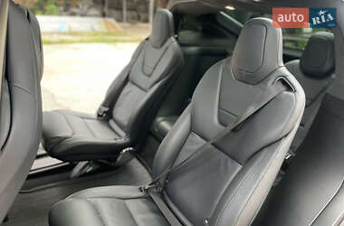 Позашляховик / Кросовер Tesla Model X 2017 в 