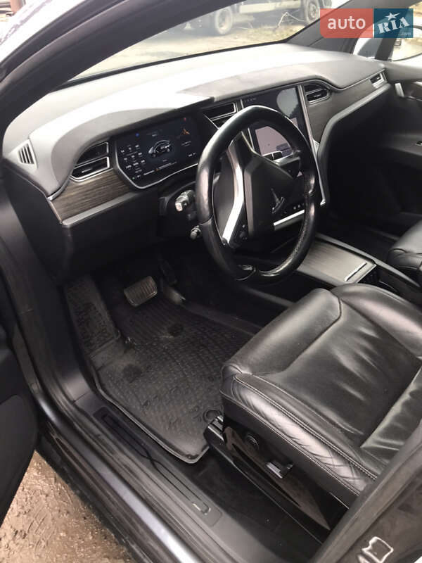 Позашляховик / Кросовер Tesla Model X 2017 в Луцьку фото 23 Позашляховик / Кросовер Tesla Model X 2017 в Луцьку