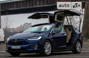 Позашляховик / Кросовер Tesla Model X 2017 в Києві