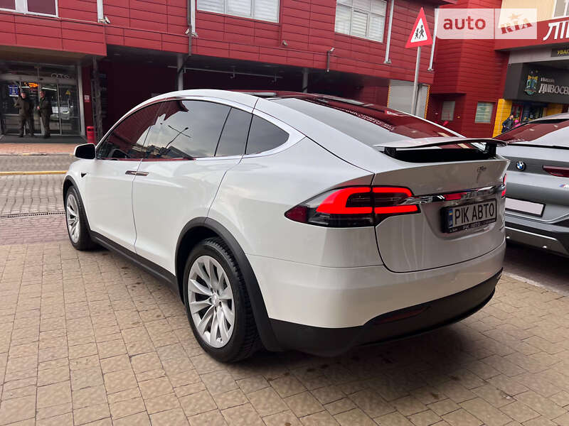 Позашляховик / Кросовер Tesla Model X 2019 в Львові