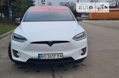 Позашляховик / Кросовер Tesla Model X 2016 в Тернополі