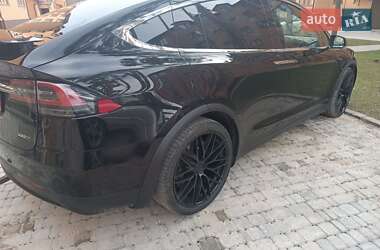 Внедорожник / Кроссовер Tesla Model X 2017 в 
