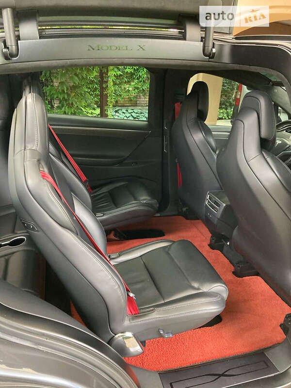 Позашляховик / Кросовер Tesla Model X 2017 в Києві