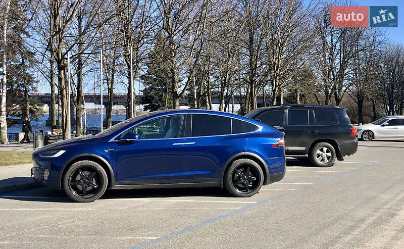 Внедорожник / Кроссовер Tesla Model X 2017 в Днепре