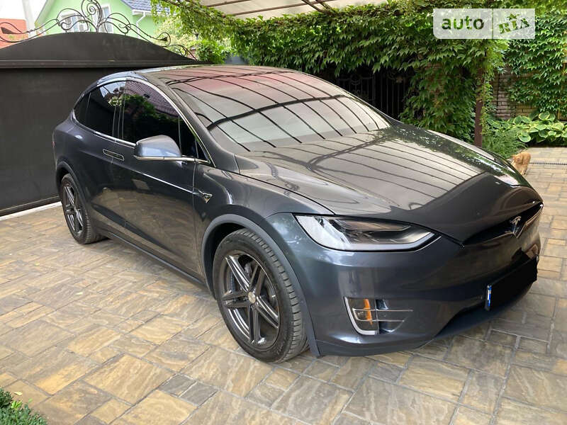 Tesla Model X 2017