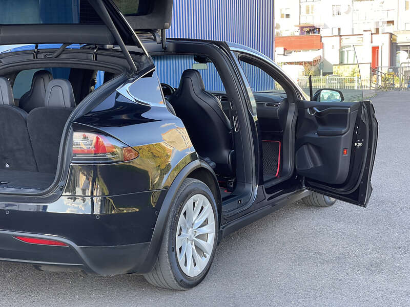 Внедорожник / Кроссовер Tesla Model X 2017 в Луцке фото 25 Внедорожник / Кроссовер Tesla Model X 2017 в Луцке