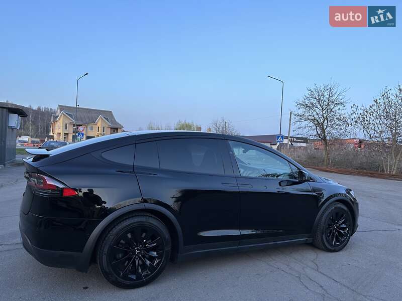 Позашляховик / Кросовер Tesla Model X 2018 в Тячеві