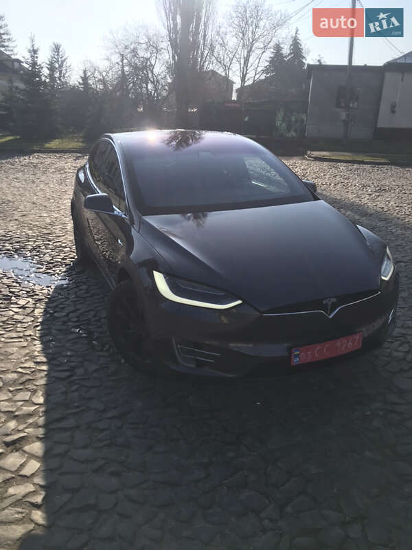 Позашляховик / Кросовер Tesla Model X 2017 в Луцьку фото 4 Позашляховик / Кросовер Tesla Model X 2017 в Луцьку