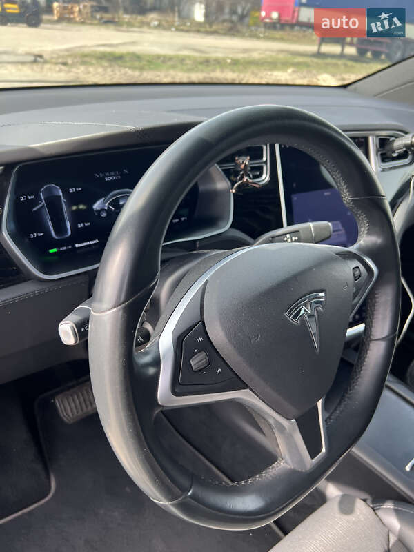 Позашляховик / Кросовер Tesla Model X 2018 в Києві