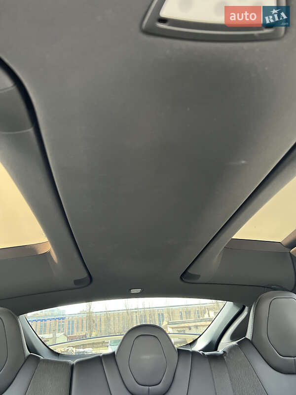 Позашляховик / Кросовер Tesla Model X 2018 в Києві