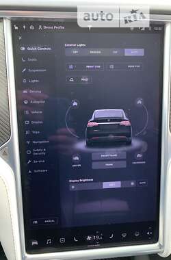 Позашляховик / Кросовер Tesla Model X 2018 в Вишгороді