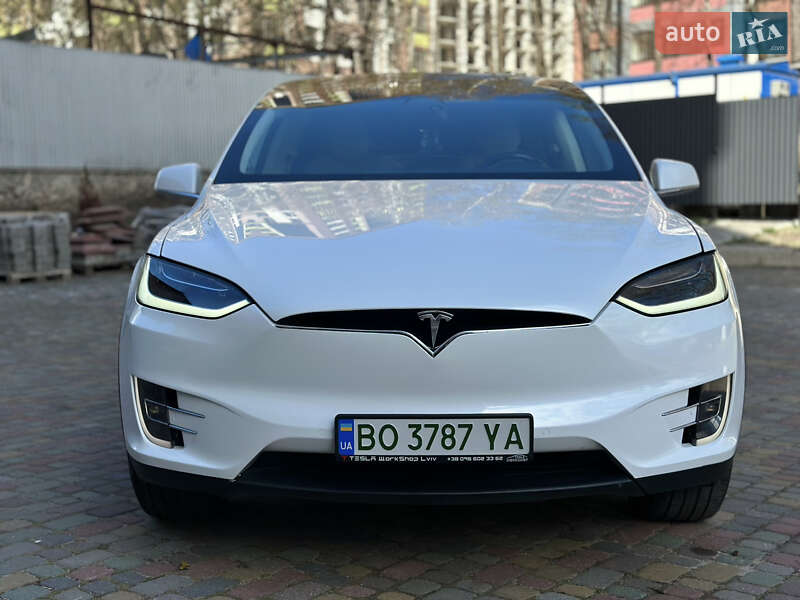 Внедорожник / Кроссовер Tesla Model X 2016 в Тернополе