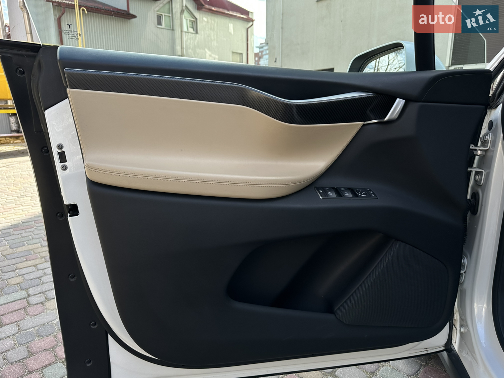 2016 Tesla Model X - мініатюра 28