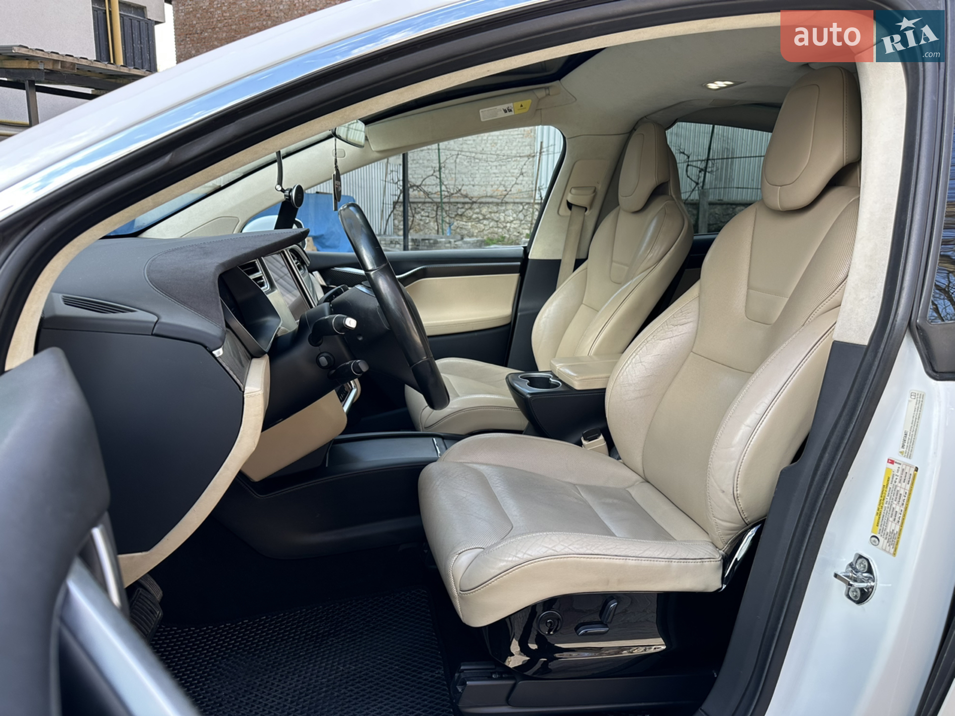 2016 Tesla Model X - мініатюра 27
