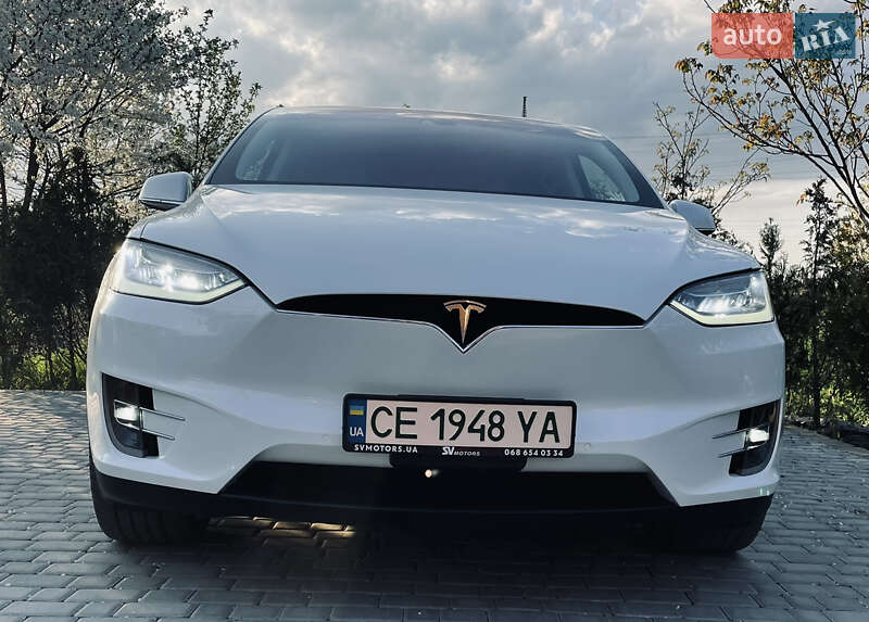 Внедорожник / Кроссовер Tesla Model X 2016 в Черновцах