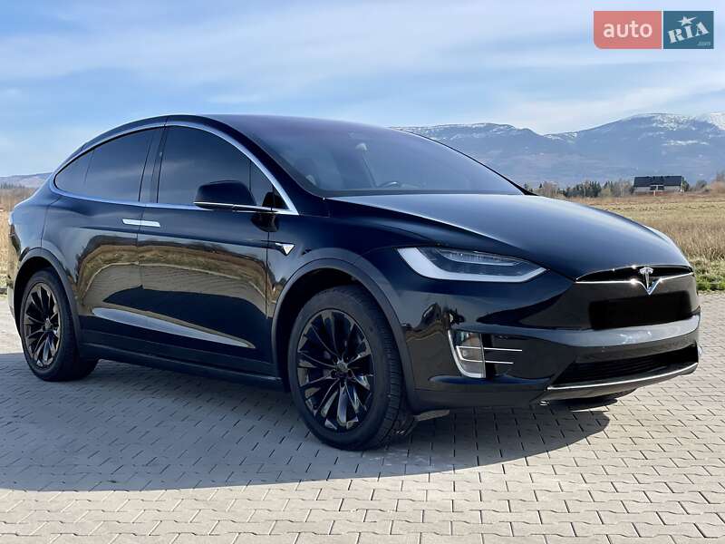 Позашляховик / Кросовер Tesla Model X 2017 в Житомирі