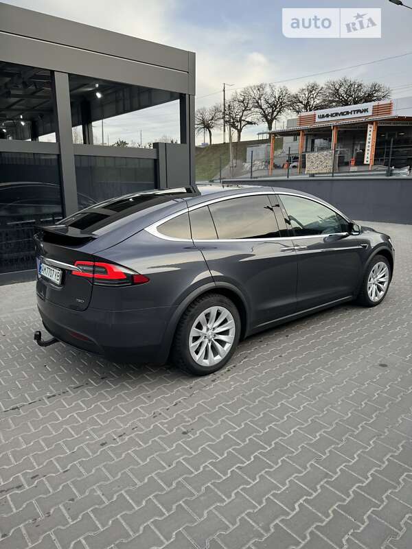 Позашляховик / Кросовер Tesla Model X 2018 в Житомирі