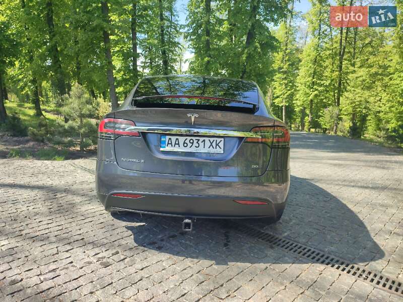 Позашляховик / Кросовер Tesla Model X 2016 в Києві