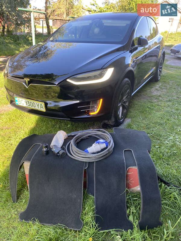 Внедорожник / Кроссовер Tesla Model X 2017 в Жовкве фото 5 Внедорожник / Кроссовер Tesla Model X 2017 в Жовкве