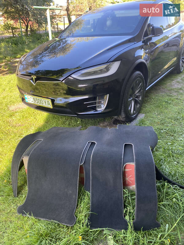 Внедорожник / Кроссовер Tesla Model X 2017 в Жовкве фото 6 Внедорожник / Кроссовер Tesla Model X 2017 в Жовкве