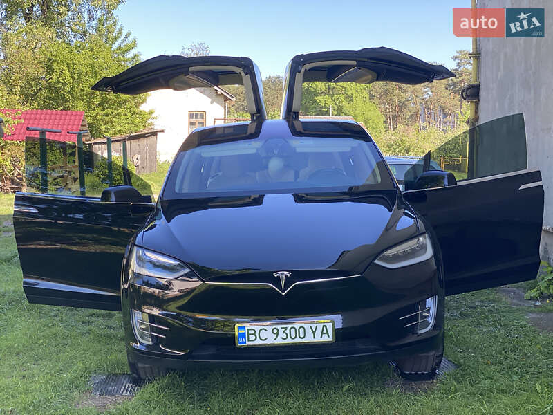 Внедорожник / Кроссовер Tesla Model X 2017 в Жовкве
