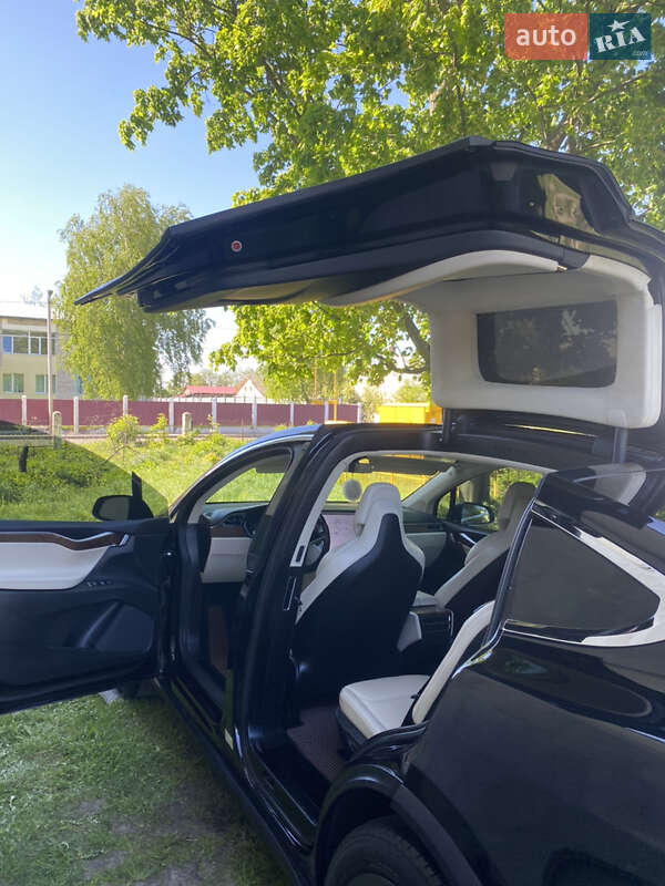Внедорожник / Кроссовер Tesla Model X 2017 в Жовкве фото 27 Внедорожник / Кроссовер Tesla Model X 2017 в Жовкве