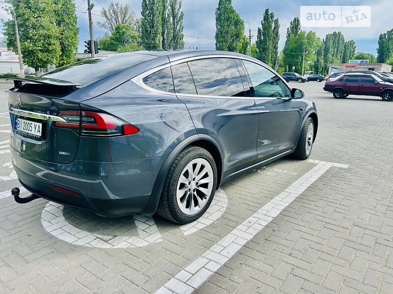 Позашляховик / Кросовер Tesla Model X 2017 в Кременчуці